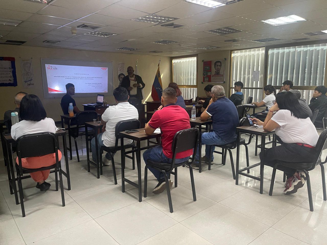 Innovación entre el modelo neoliberal burgués al socialismo bolivariano